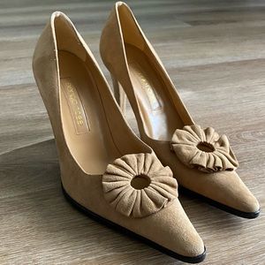 Sergio Rossi beige suede pumps size 7-7.5
